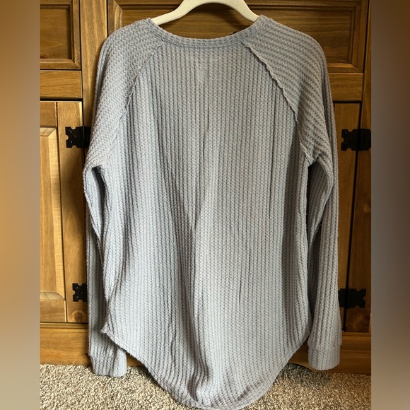 American eagle xs long sleeve shirt - Picture 3 of 3